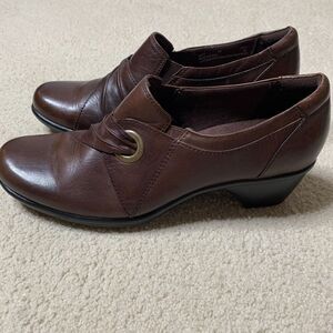 Clarks Bendables Brown Leather Slip On Booties Women's Shoes Size 9M